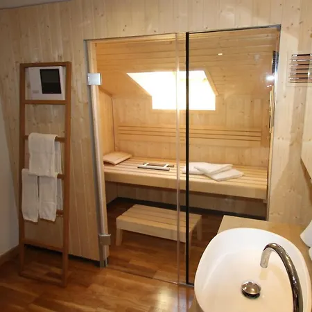 Keil Apartment *